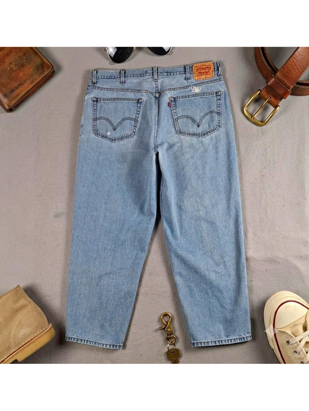 Levis 560 Comfort Fit Loose Tapered Jeans W40 L30 Light Wash Distressed Denim